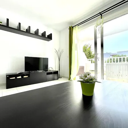 Maravilloso Apartamento De Un Dormitorio, Cerca De Playa Los Charcos En Lanzarote Costa Teguise