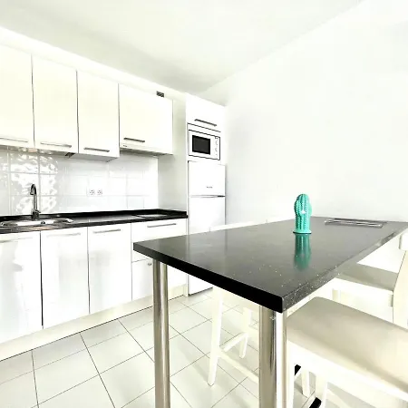 Maravilloso Apartamento De Un Dormitorio, Cerca De Playa Los Charcos En Lanzarote *